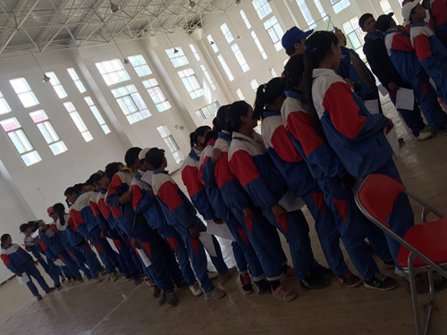 【明眸格桑花】挖蟲草眼疾多 關(guān)愛索縣兒童義診進(jìn)行時