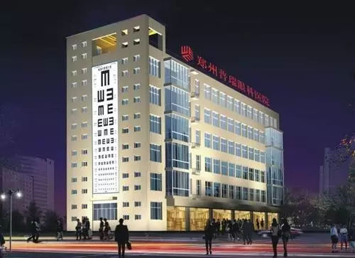 眼科醫(yī)院做“整形”，術業(yè)有專攻