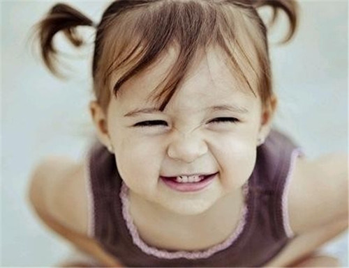 孩子老瞇眼？警惕弱視來襲！