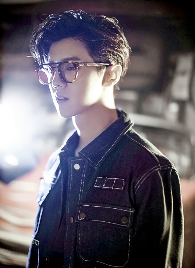 送你7款戴眼鏡但帥爆的“禁欲系”小鮮肉！